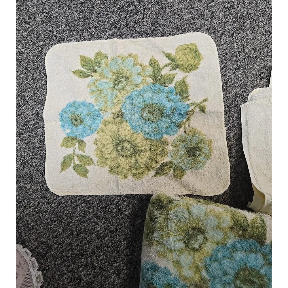 Lot of 4 Vtg MCM Springmaid Green Blue Floral 100% Cotton Bath and Hand‎ Towels